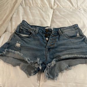 Jeans shorts with bottoms
